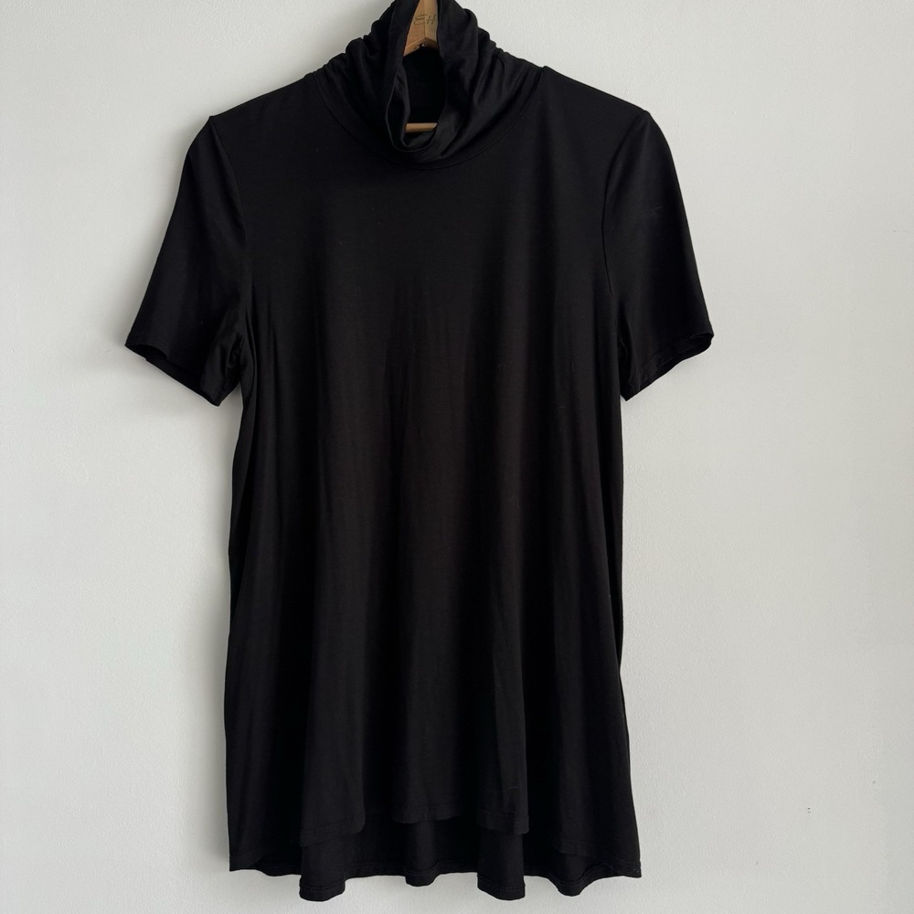 Three Dots Women's Black Short Sleeve Turtleneck Long Flowing Shirt‎ Medium